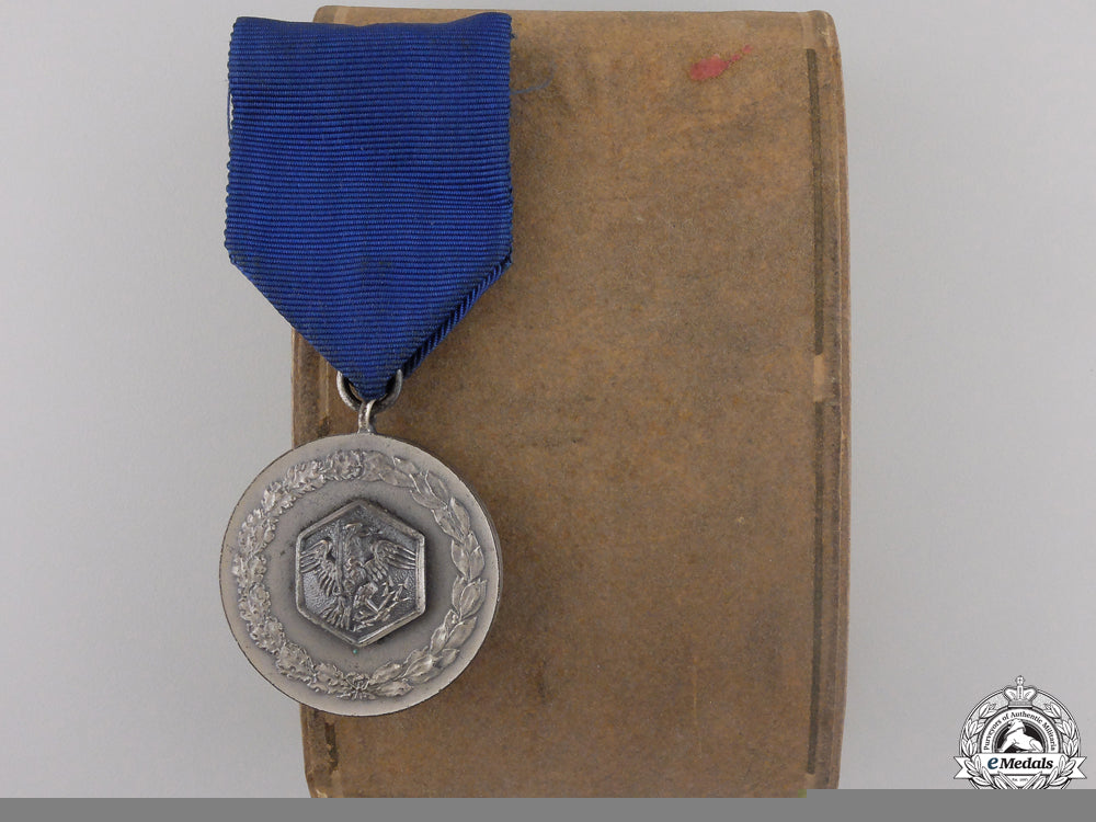 a_prussian_fire_service_long_service_medal_with_case_a_prussian_fire__555c9a8faf4dd