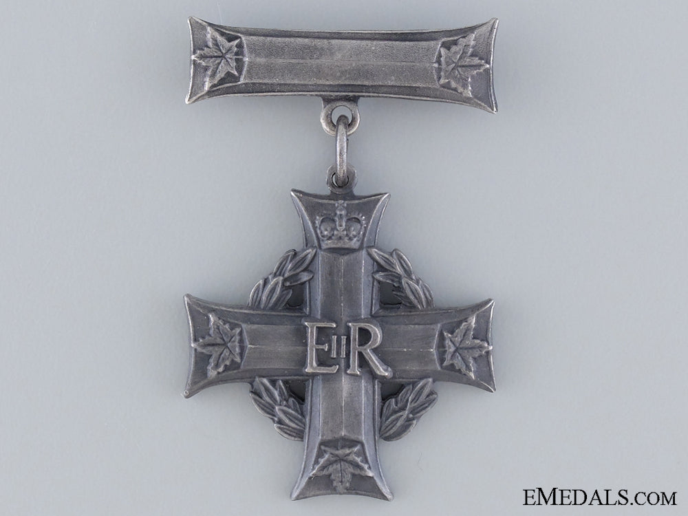 a_queen_elizabeth_ii_canadian_memorial_cross_a_queen_elizabet_53b1946a6449a