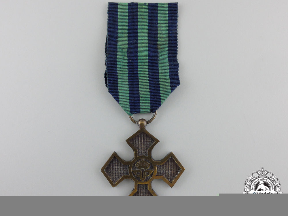 a_romanian_commemorative_cross_for_the1916-1919_war_a_romanian_comme_55cc95da9eeb7