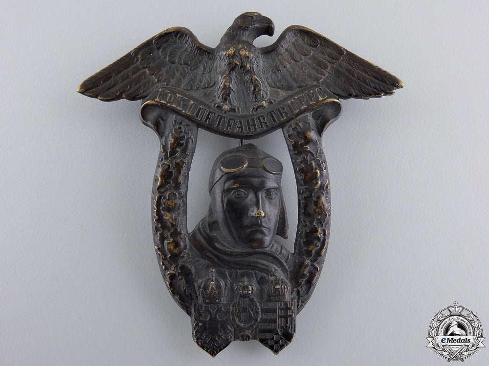 austria,_empire._a_scarce_wiener_neustadt_flying_school_graduate_badge_a_scarce_wiener__55a5422374dc2_1