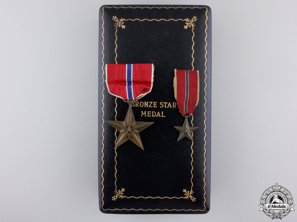 a_second_war_bronze_star_with_miniature&_case_a_second_war_bro_55a7aaa393ce5