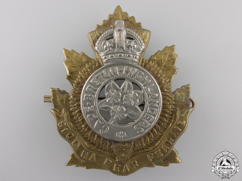 a_second_war_cape_breton_highlanders_cap_badge_a_second_war_cap_555255a102aef