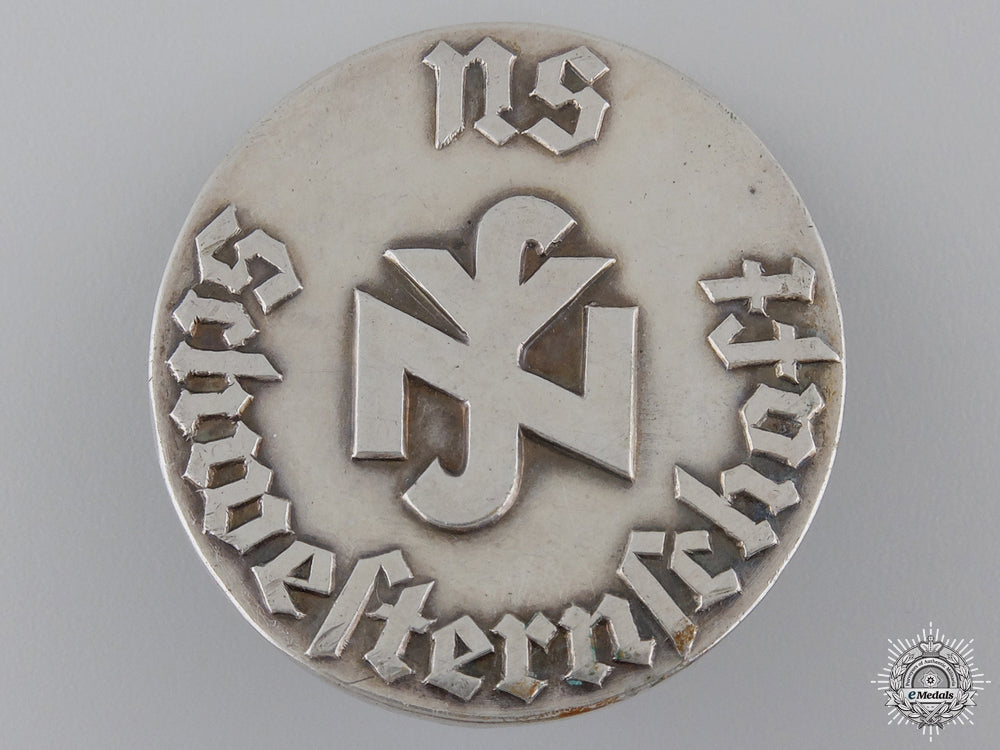 a_second_war_german_nurses_badge_in800_silver_a_second_war_ger_54c11edabf66b