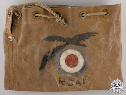 a_second_war_royal_canadian_air_force(_rcaf)_duffle_bag_a_second_war_roy_555cd4843ed9a