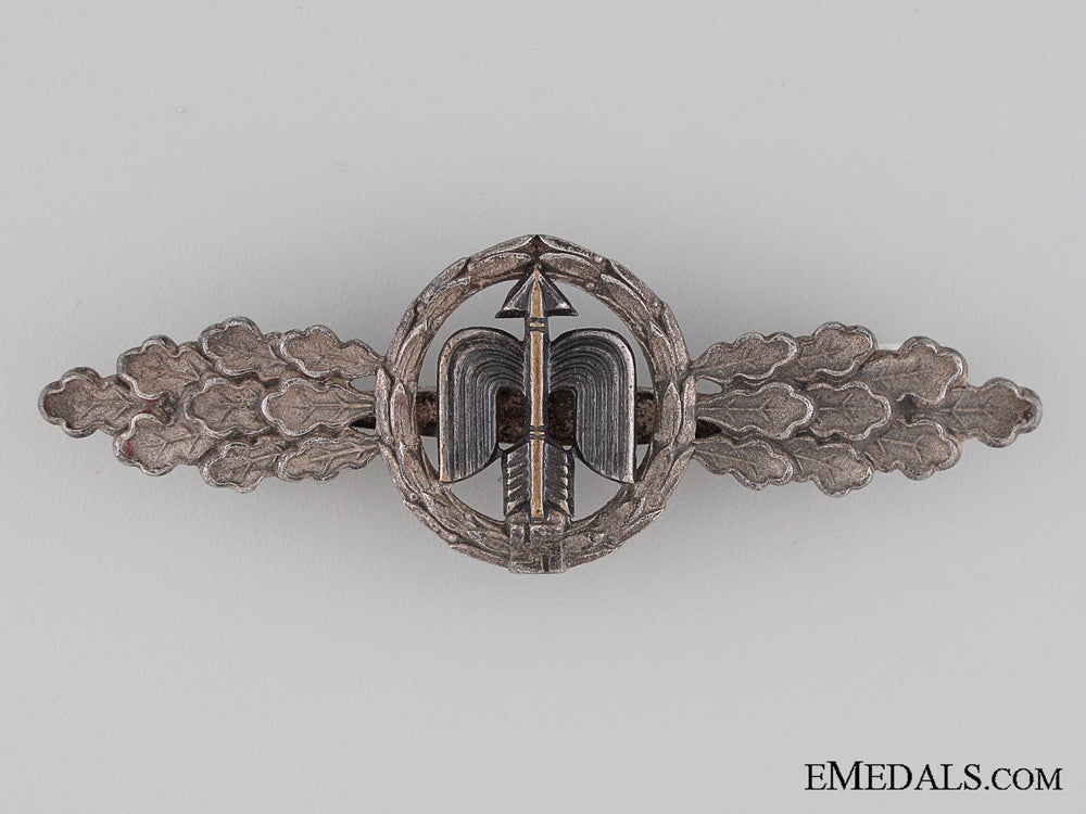 a_short_range_fighter_clasp_by_g.h._osang_a_short_range_fi_532740319ac77