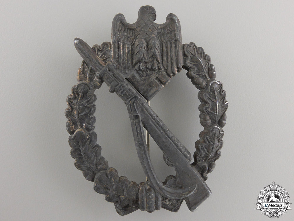 a_silver_grade_infantry_assault_badge_by_richard_simm&_söhn_a_silver_grade_i_557f299b59bbd