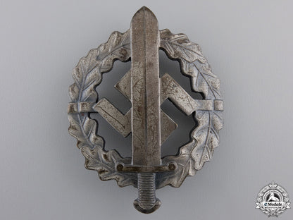 a_silver_grade_sa_defense_badge_a_silver_grade_s_551042e734ba5