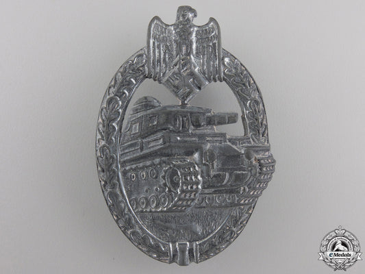 a_silver_grade_tank_assault_badge_by_rudolf_karneth&_söhne,_gablonz_a_silver_grade_t_55520ec765368