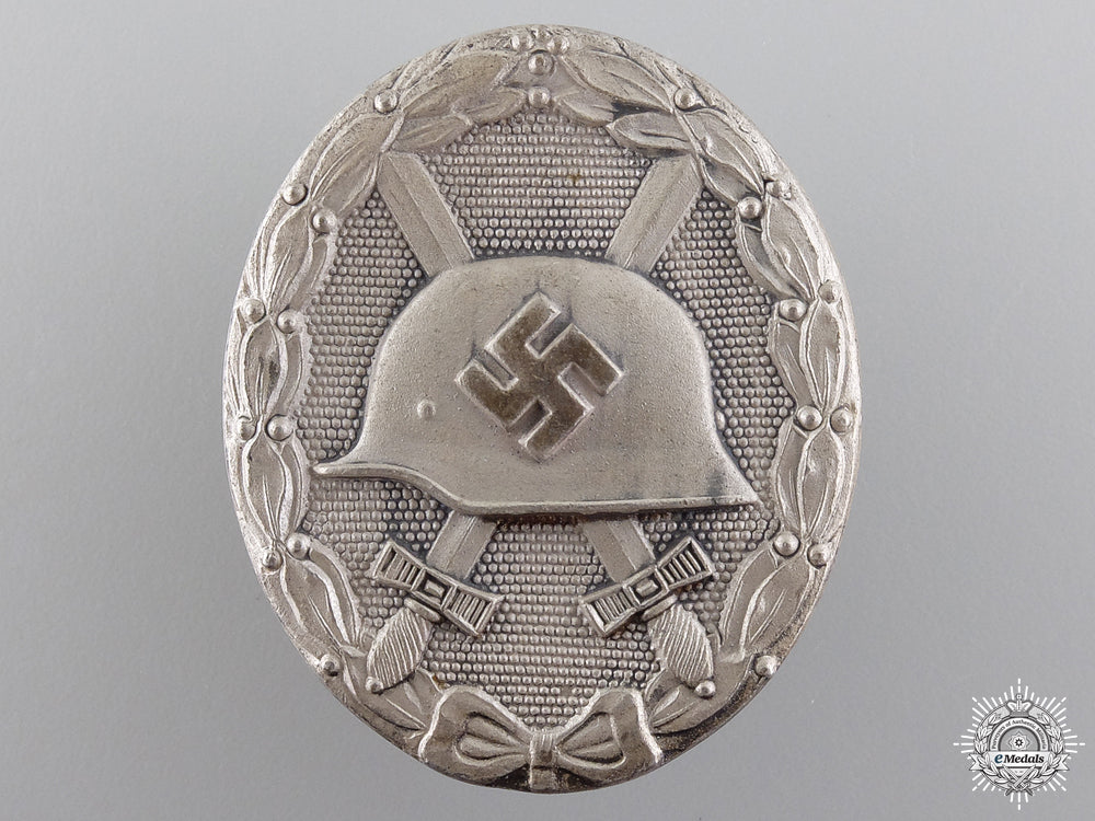 a_silver_grade_wound_badge_a_silver_grade_w_5499943daf2cc