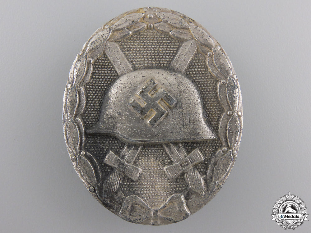 a_silver_grade_wound_badge_a_silver_grade_w_5515ab972c6c5