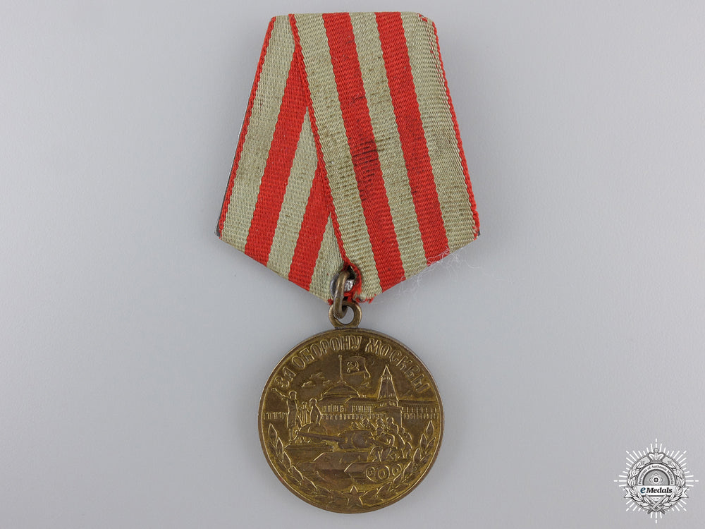 a_soviet_medal_for_the_defence_of_moscow_a_soviet_medal_f_54d24b1e1070c