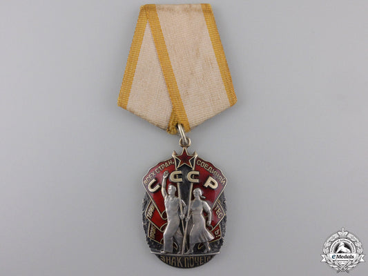 a_soviet_russian_order_of_the_badge_of_honour;_type_iv_a_soviet_russian_553a3f7325064