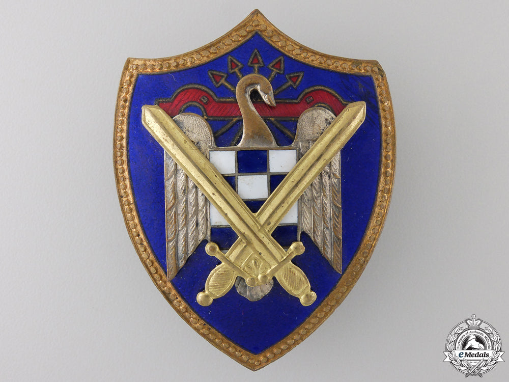 a_spanish_army_falange_badge_a_spanish_army_f_556f11b934015