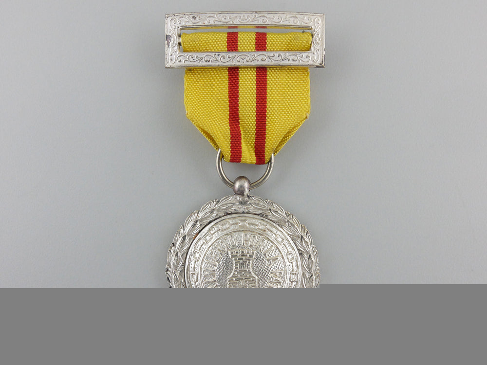 a_spanish_civil_war_period_patriotic_suffering_medal_for_foreigners,_silver_grade_for_ncos_and_enlisted_men_a_spanish_civil__55c390a1c1d6d