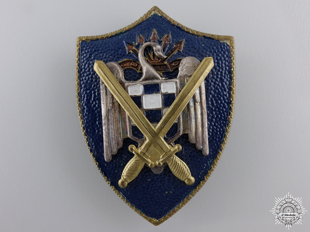 a_spanish_falange_army_badge_a_spanish_falang_54d929346b3d2