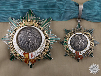 spain,_franco_period._an_order_of_agricultural_merit,_commander,_c.1935_a_spanish_order__54dfb54324a50