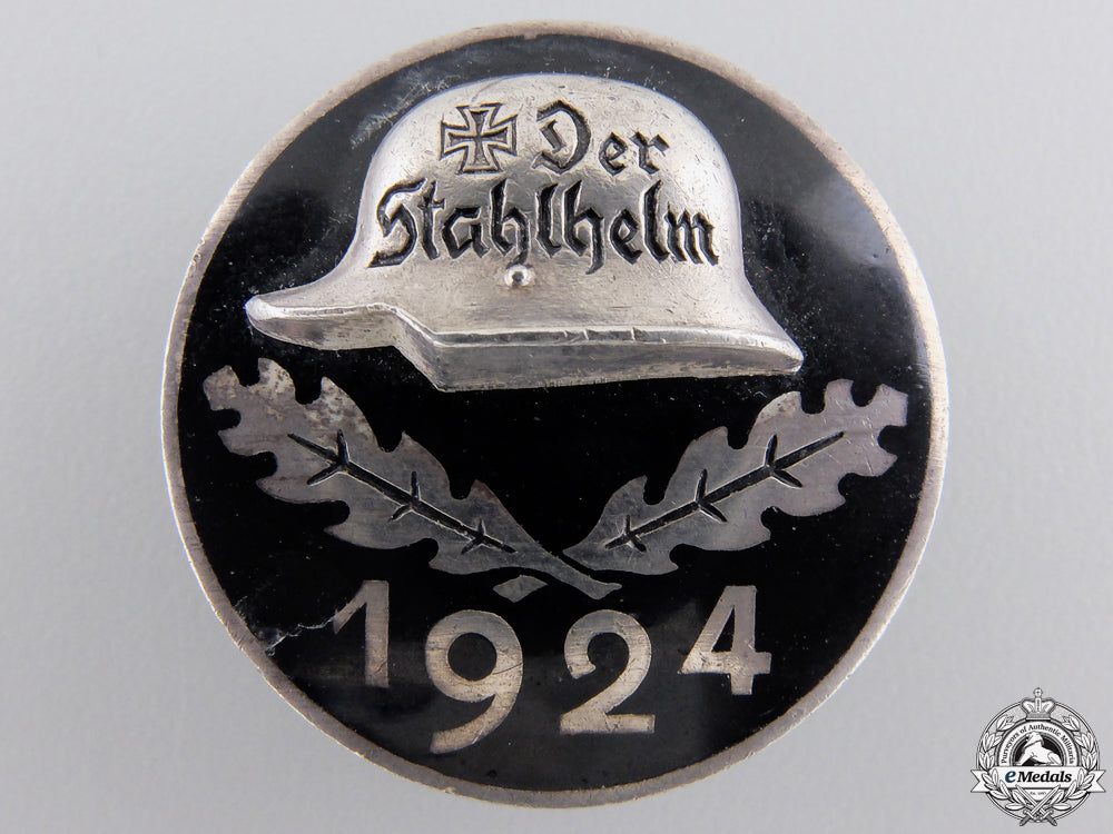 a_stahlhelm_membership_badge17.2.24_in935_silver_a_stahlhelm_memb_559d43fd41935