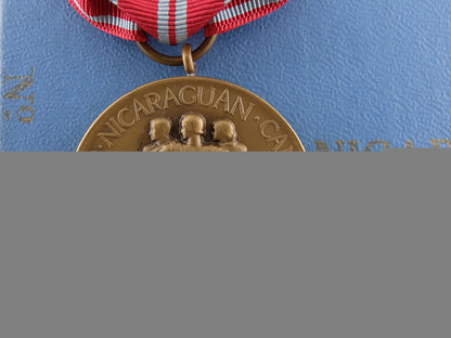 a_us_navy_second_nicaraguan_campaign_medal1926-1933_with_box_a_us_navy_second_54e89653a1bfd