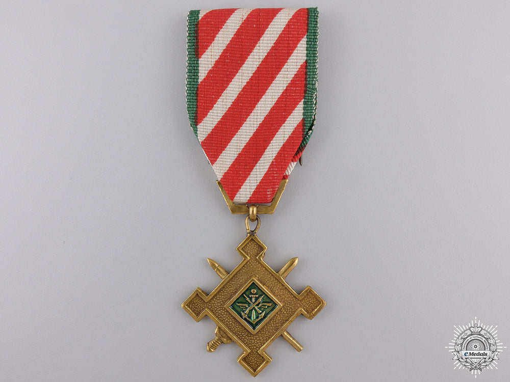 a_vietnamese_staff_service_medal;1_st_class_for_officers_a_vietnamese_sta_54fb119433e1b