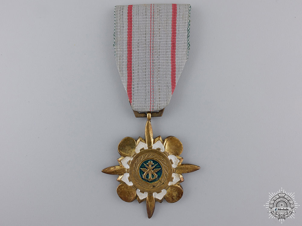a_vietnamese_technical_service_medal;1_st_class_for_officers_a_vietnamese_tec_54fdc14c3e7d8