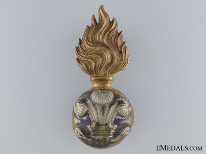 a_welsh_fusiliers_officer's_grenade_badge_a_welsh_fusilier_53bd53b980654