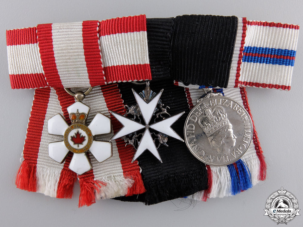 a_woman's_order_of_canada_miniature_group_a_woman_s_order__5511b8586e0db