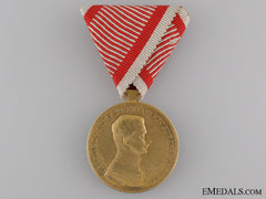 A Wwi Period Golden Bravery Medal; Emperor Karl