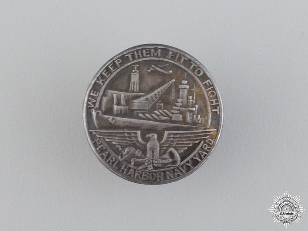 a_wwii_pearl_harbor_navy_yard_dock_worker's_badge_a_wwii_pearl_har_5474a07a059c5