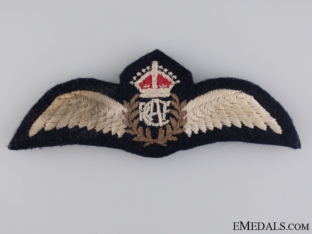 a_wwii_royal_canadian_air_force(_rcaf)_pilot's_wings_a_wwii_royal_can_544005efa9f8d
