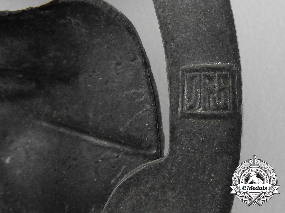 a_tank_badge_grade_iii(25);_silver_grade_by_josef_feix&_sohn_aa_0192