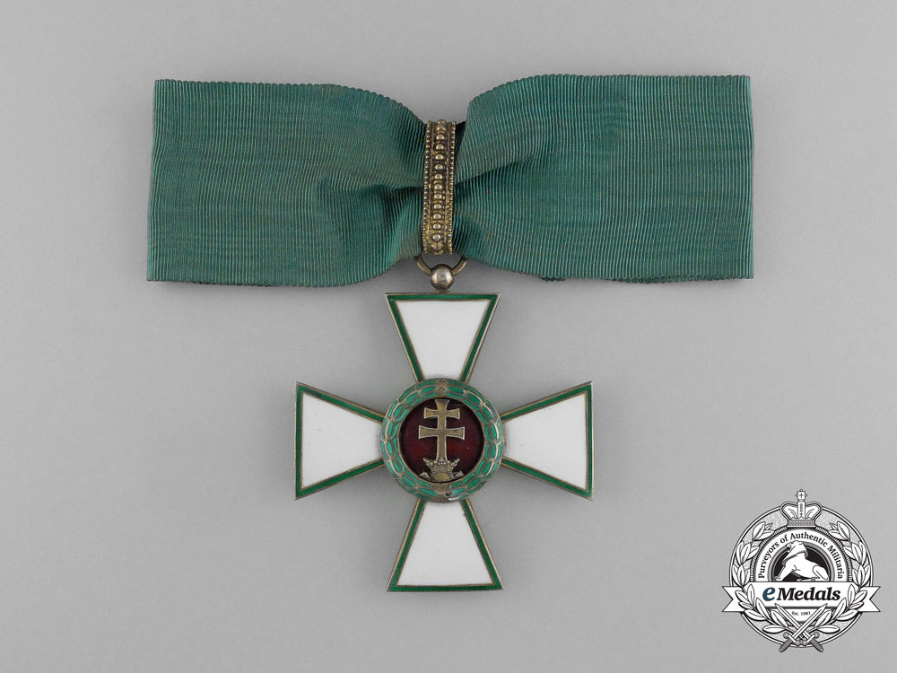 a_hungarian_order_of_merit;_commander's_set_with_case_aa_0493