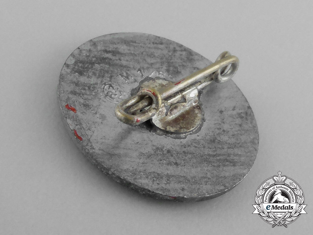 a_late_issue_hj_national_socialist_worker’s_youth_organization_membership_badge_by_steinhauer&_lück_aa_0610