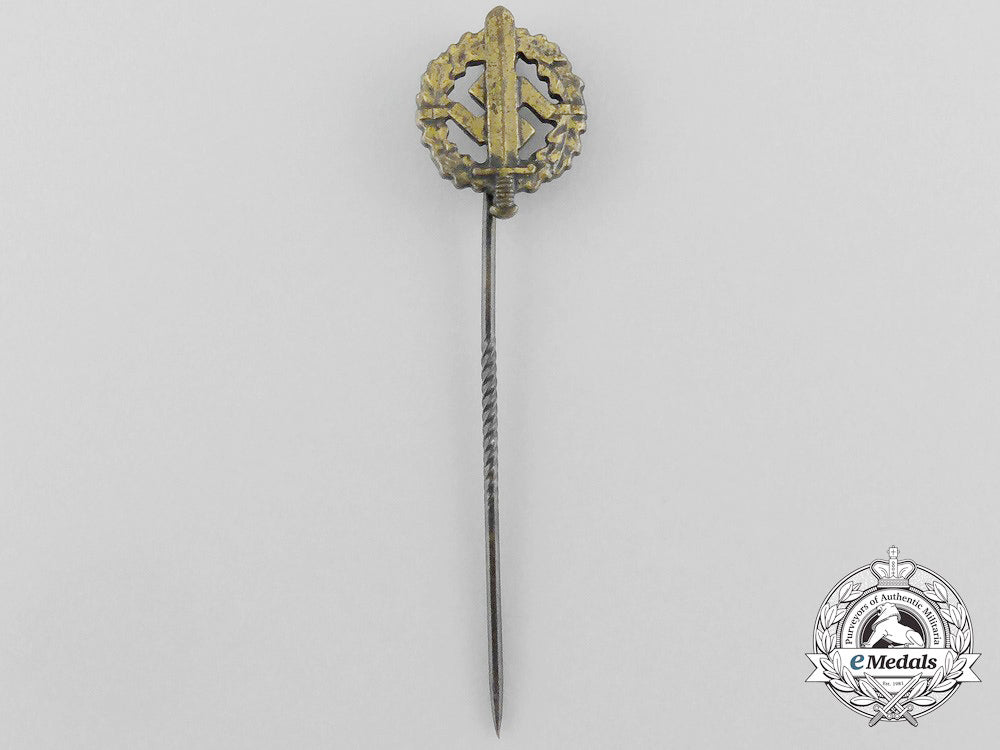 a_miniature_gold_grade_sa_sports_badge_stick_pin_aa_0614_1