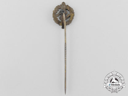 a_miniature_gold_grade_sa_sports_badge_stick_pin_aa_0615_1