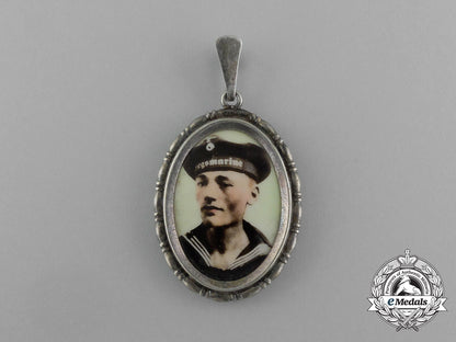a_second_war_kriegsmarine_sweetheart_pennant_of_a_seaman_aa_0704