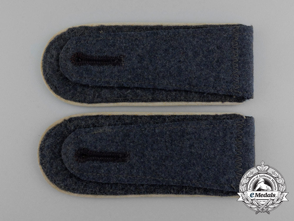 a_mint_and_unissued_pair_of_luftwaffe_hermann_goering_division_em’s_shoulder_boards_aa_0853