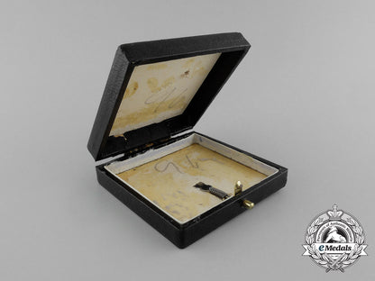 a_lot_of_two_second_war_german_awards/_decorations_boxes_aa_0859