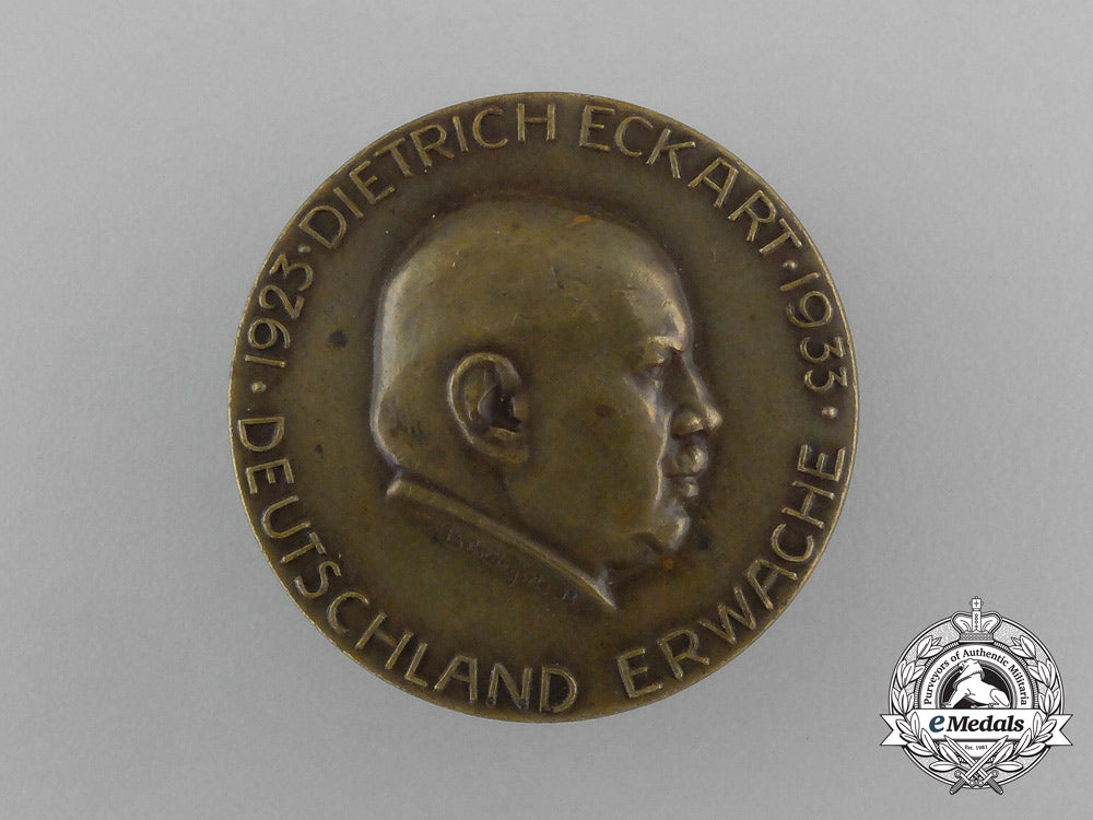 a1933_dietrich_eckart“_germany_awake”_martyrdom_badge_by_deschler&_sohn_aa_0891