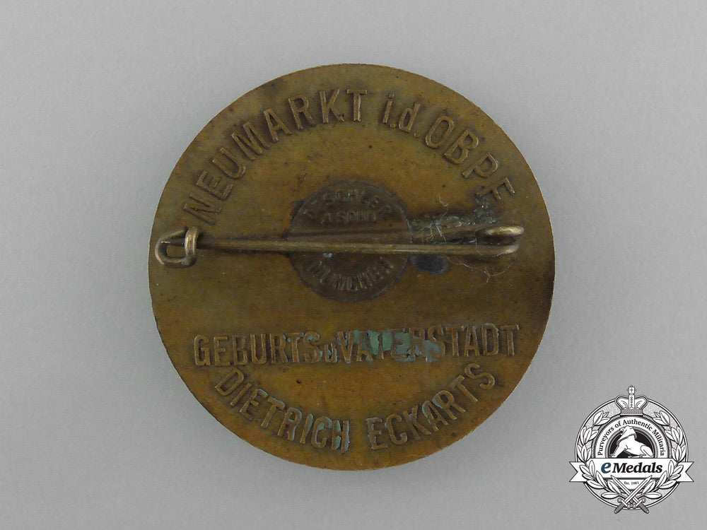 a1933_dietrich_eckart“_germany_awake”_martyrdom_badge_by_deschler&_sohn_aa_0892