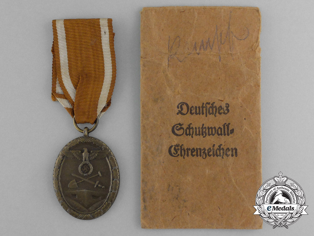 a_german_defence_wall(_west_wall)_medal_with_e._f._wiedmann_of_frankfurt_aa_0916