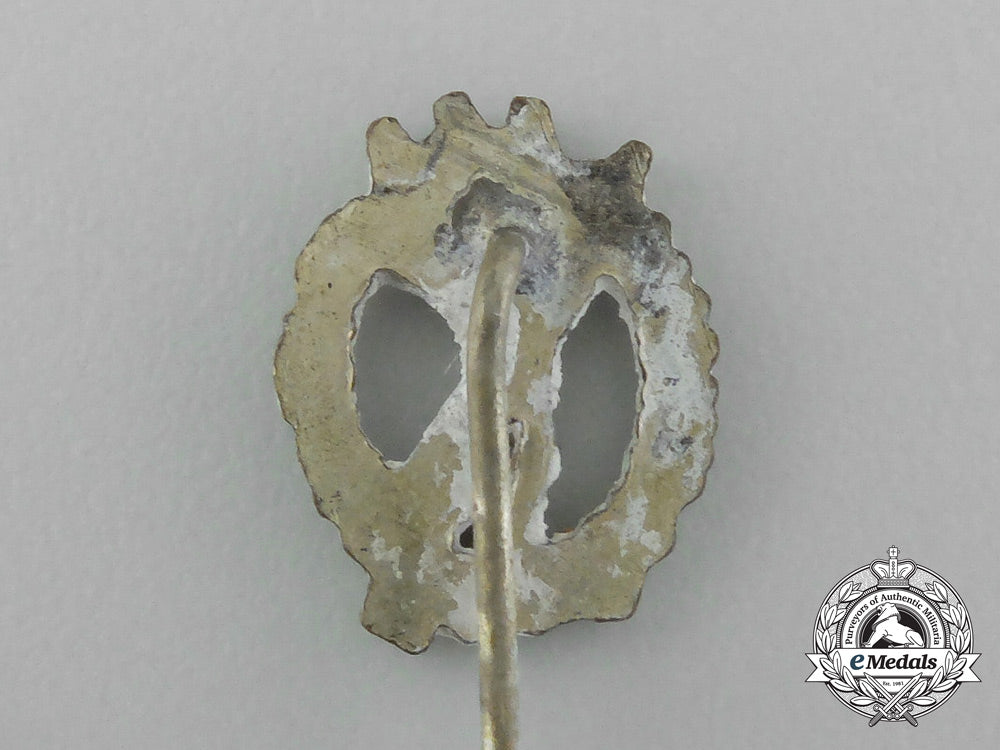 a_second_war_german_miniature_silver_grade_infantry_assault_stick_pin_aa_1011