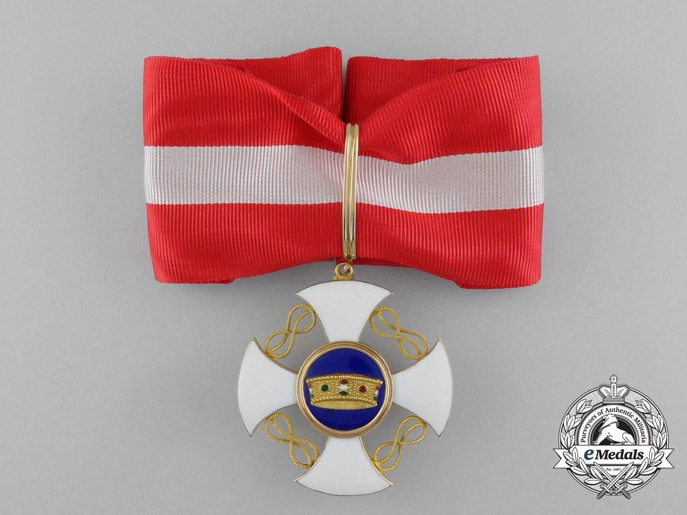 an_order_of_the_crown_of_italy_in_gold,_commander_aa_1057