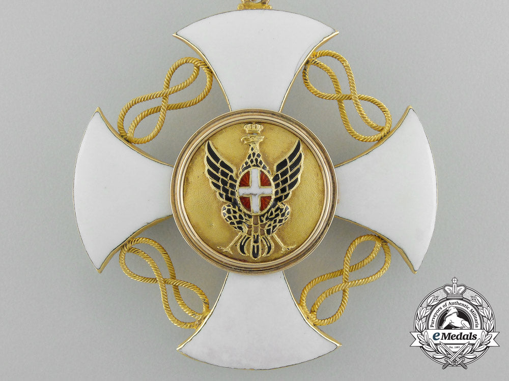 an_order_of_the_crown_of_italy_in_gold,_commander_aa_1059