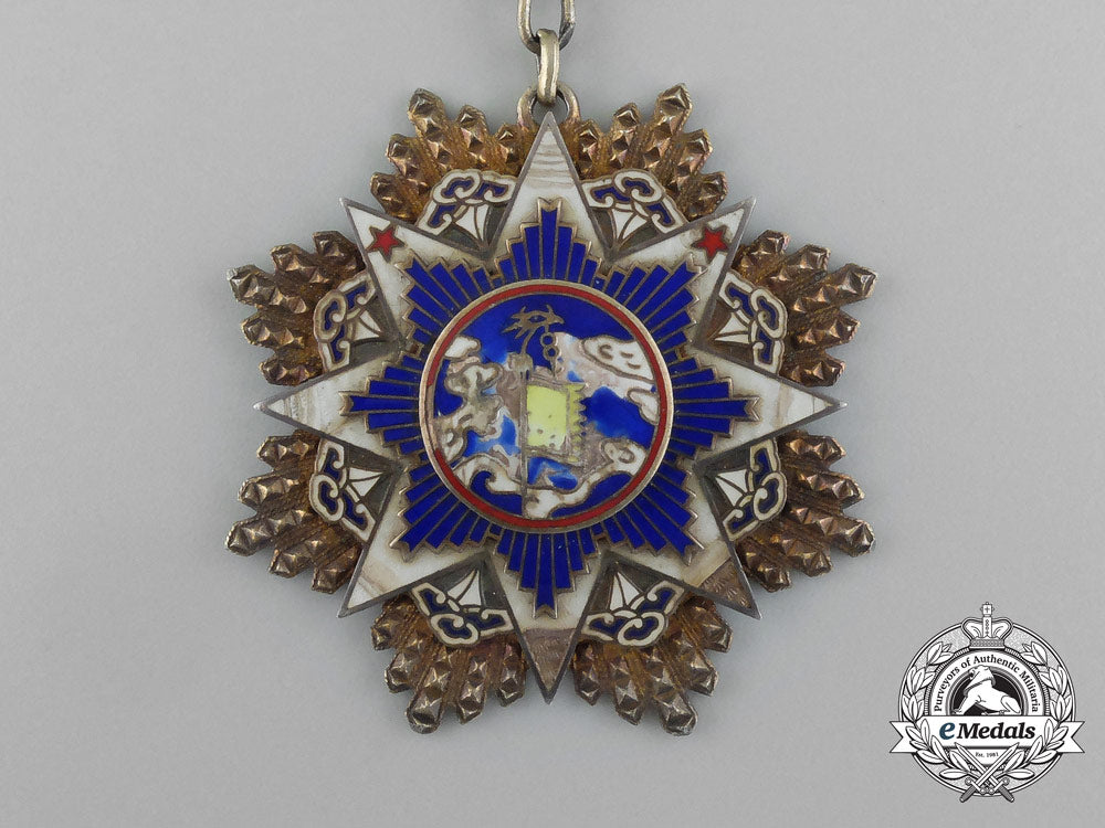 a_chinese_order_of_the_resplendent_banner;5_th_class_commander_aa_1069