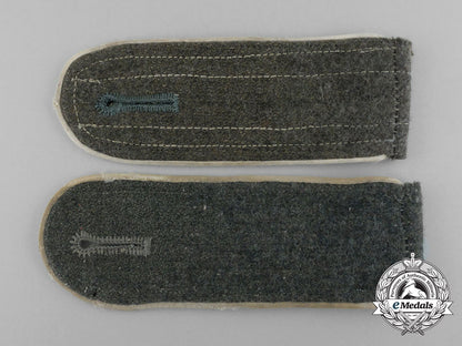 a_pair_of_wehrmacht_infantry_enlisted_man’s_shoulder_boards_aa_1161