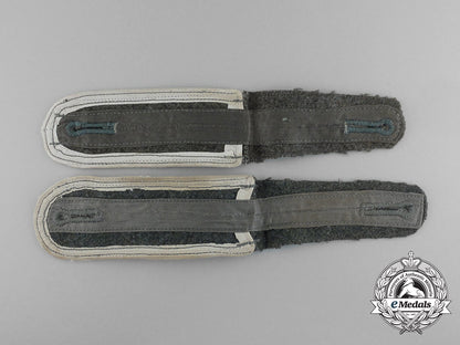 a_pair_of_wehrmacht_infantry_enlisted_man’s_shoulder_boards_aa_1163