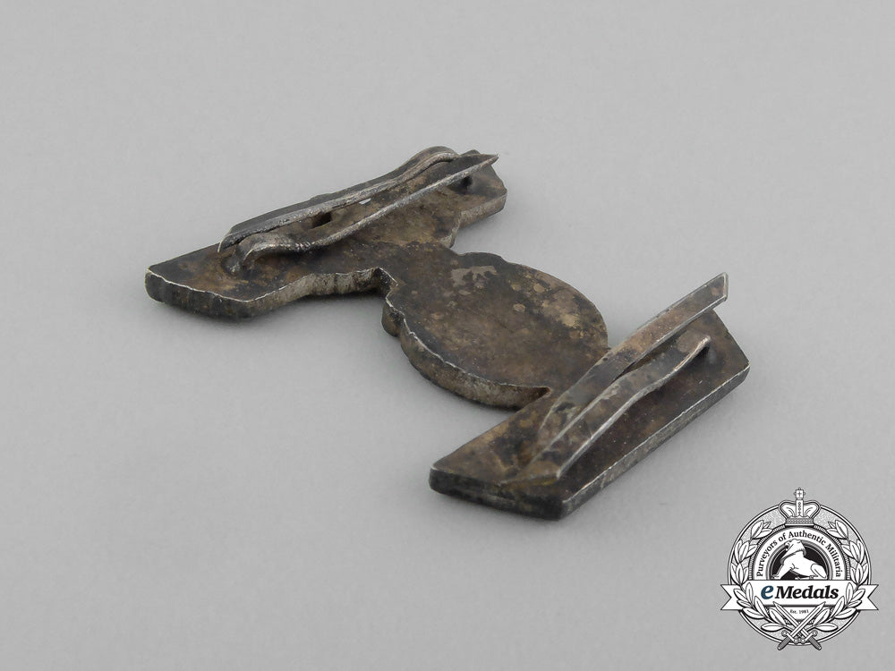 a_clasp_to_the_iron_cross1939_second_class;_type_ii_aa_1398