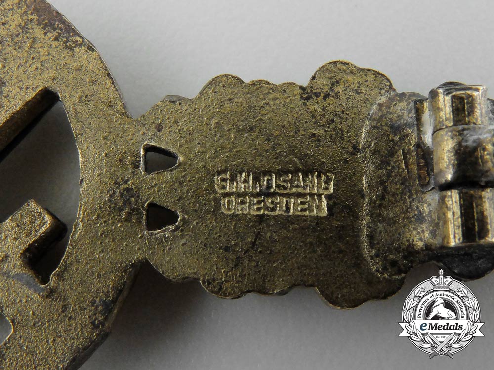 a_gold_grade_luftwaffe_front_flying_clasp_to_air_to_ground_support_by_g._h_osang_aa_1412