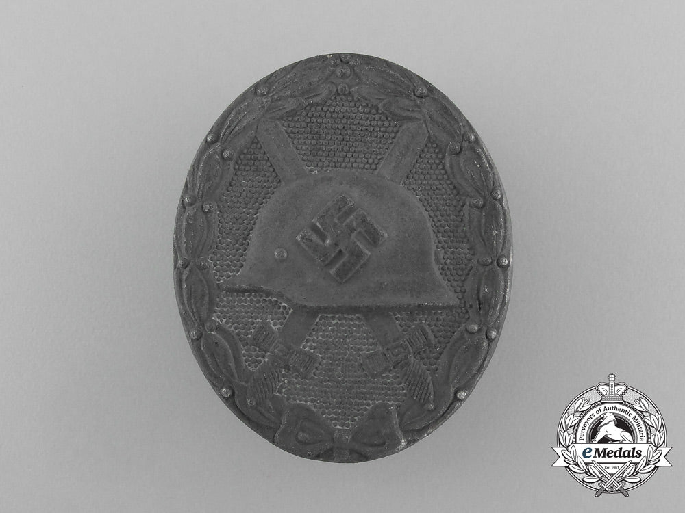 a_second_war_german_silver_grade_wound_badge_by_klein&_quenzer_aa_1485