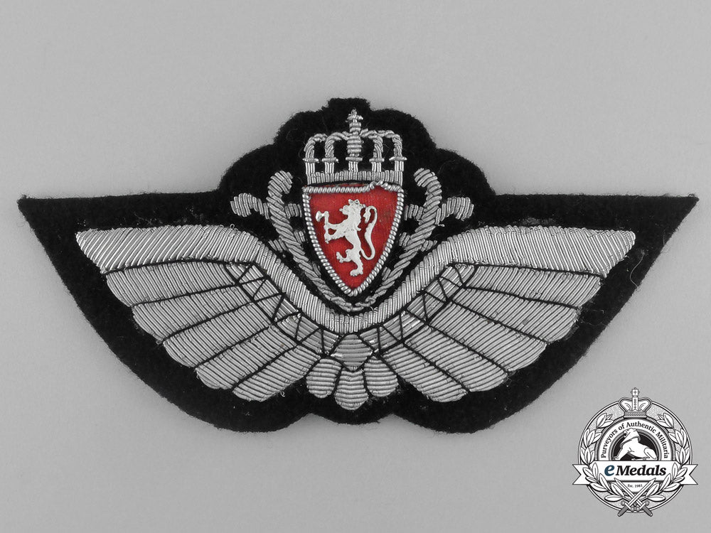 a_royal_norwegian_air_force(_rnaf)_pilot_badge_aa_1624